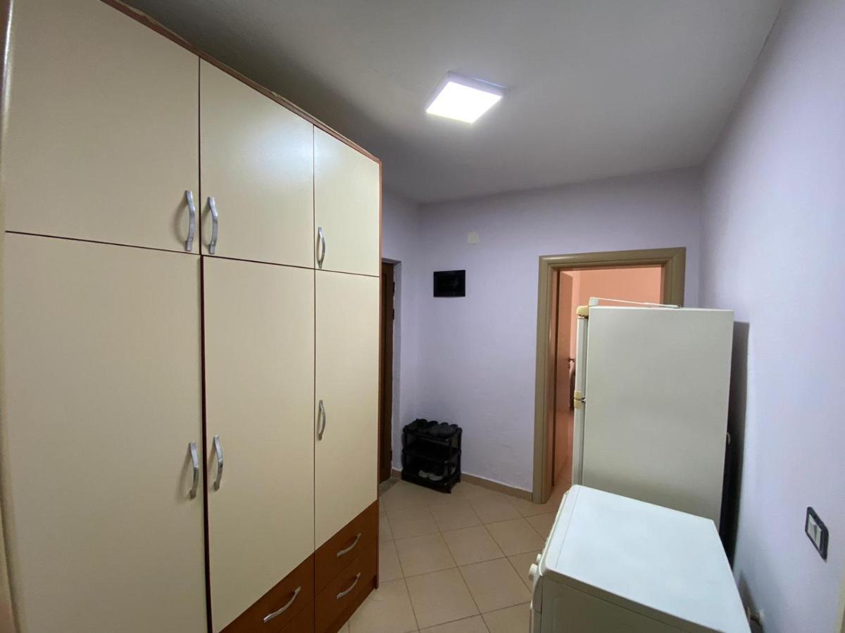 88 Apartment Himare Buitenkant foto