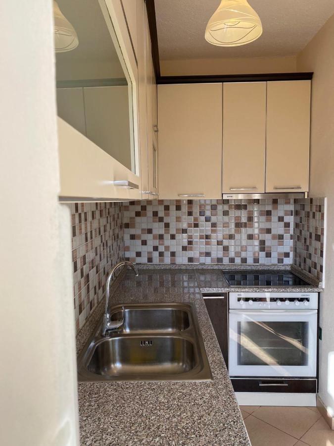 88 Apartment Himare Buitenkant foto